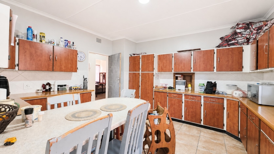 4 Bedroom Property for Sale in Flamwood North West